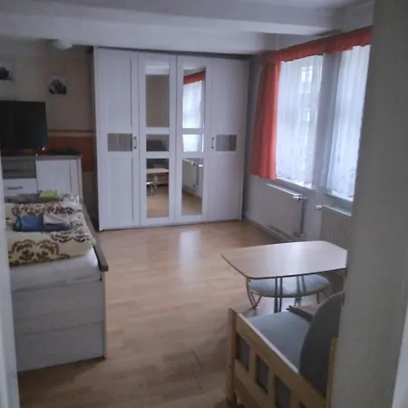 Der Poelkenhof Apartmán *